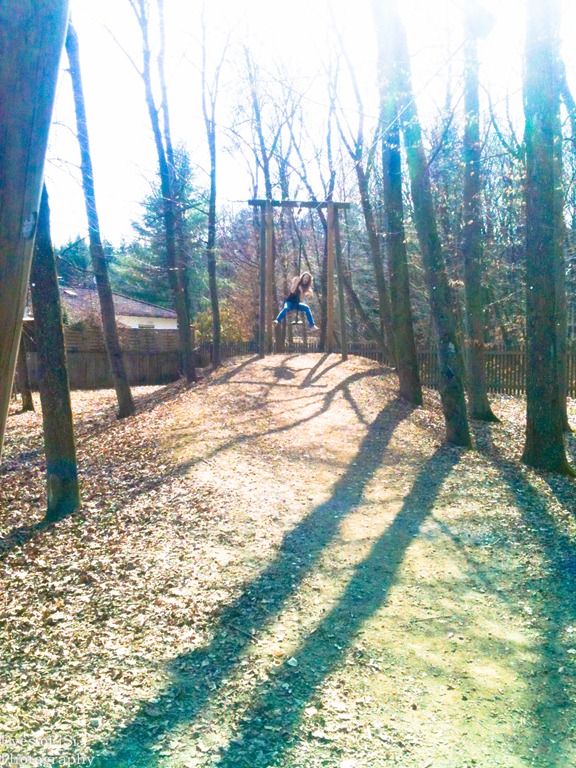 [Eyes-of-iSi-Kinderspielplatz-Sprung%255B3%255D.jpg]