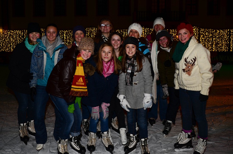 [Dec-4-ice-skating-YW3.jpg]