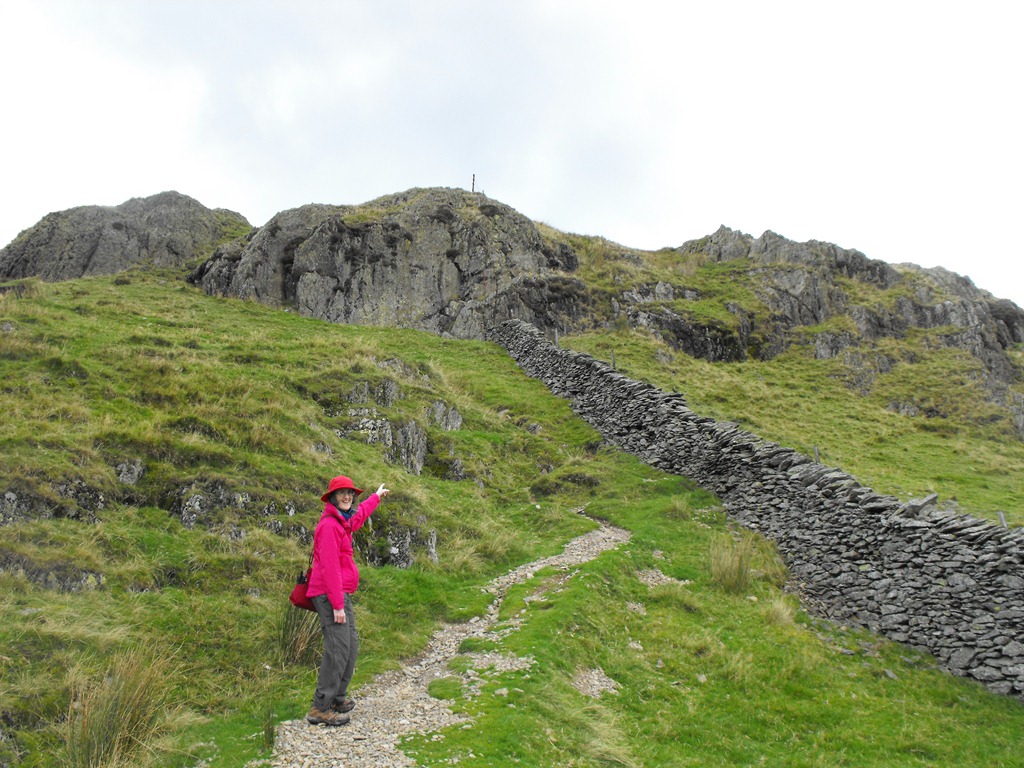 [Wansfell%2520Pike--the%2520steep%2520descent%255B3%255D.jpg]