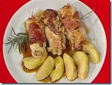 Cannelloni di pollo ripieni di mele e speck