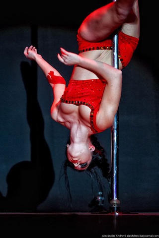 [russian-pole-dancing-competition-45%255B2%255D.jpg]