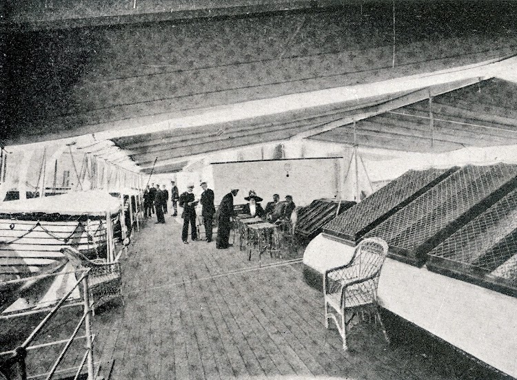 Cubierta de botes del INFANTA ISABEL. De la revista La Vida Maritima. Año 1912.jpg