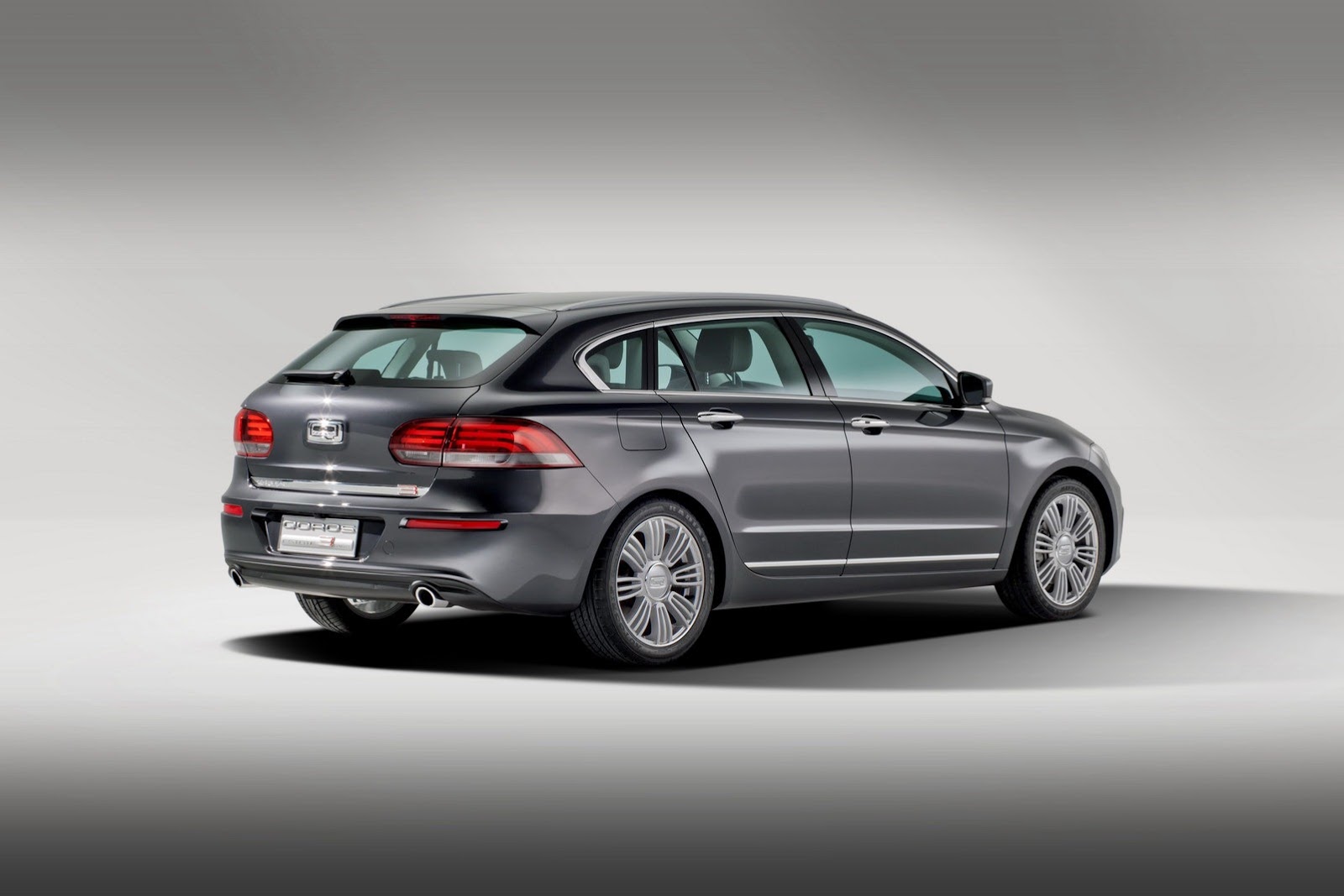 Qoros-3-Estate-5[2].jpg