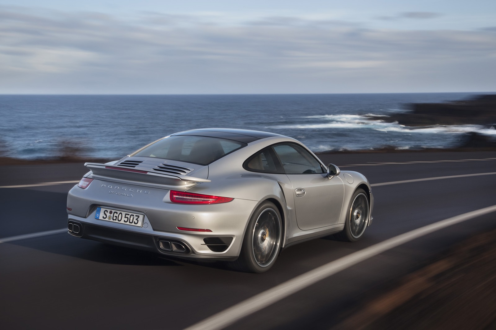 [2014-Porsche-911-Turbo-S-Coupe-2%255B3%255D.jpg]