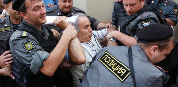 [protesto%2520Pussy%2520Riot%255B4%255D.jpg]