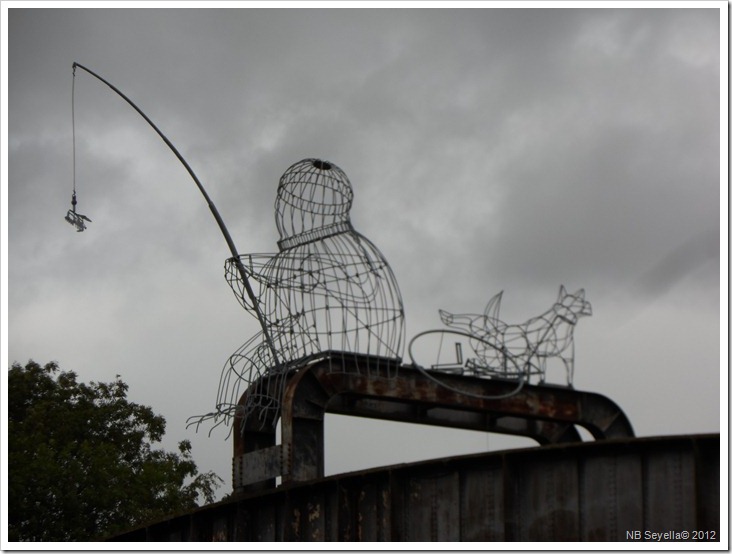SAM_3065 Wire Sculpture on Naburn Bridge SAM_3065 Wire Sculpture on Naburn Bridge