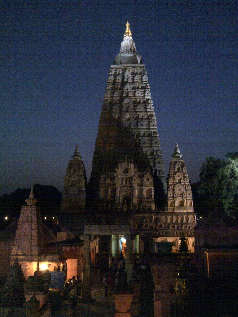 [bodhgaya-temple3.jpg]