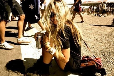 [random%252Csoda%252Cbeer%252Cblonde%252Cconcert%252Cgirl-6b557ee22389945e78093a3af57a9097_h_large%255B4%255D.jpg]
