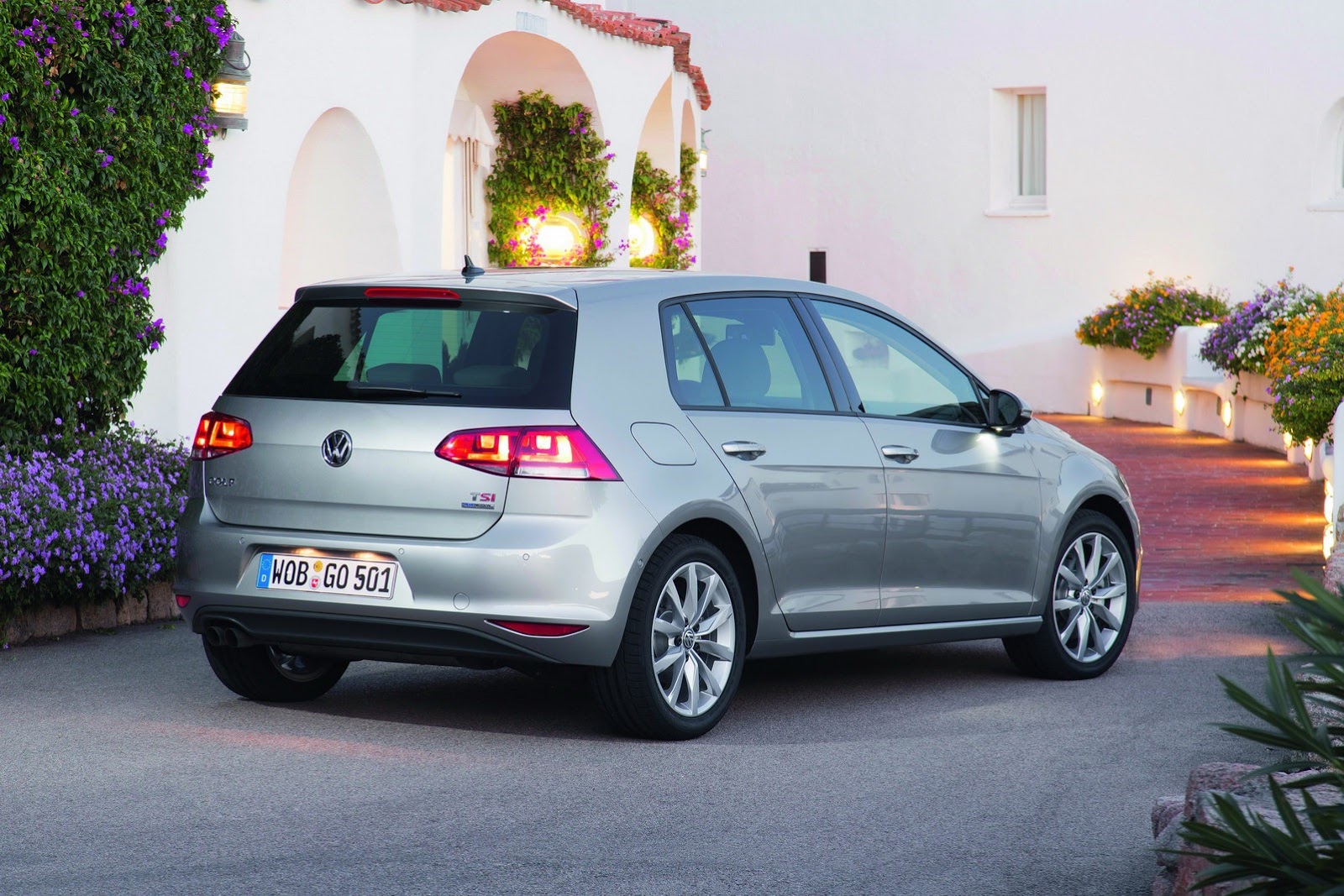 [2013-Volkswagen-Golf-7-30%255B2%255D.jpg]