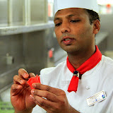 Creating A Marzipan Rose - Celebrity Summit
