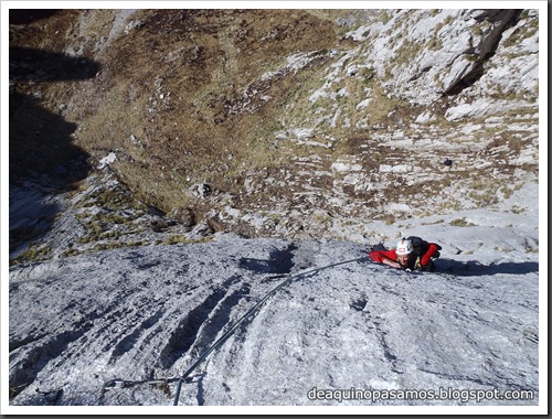 Via Intrusos 350m MD 7a (6b A0 Oblig) (Alto Les Palanques, Picos de Europa) (Victor) 0025 Via Intrusos 350m MD 7a (6b A0 Oblig) (Alto Les Palanques, Picos de Europa) (Victor) 0025