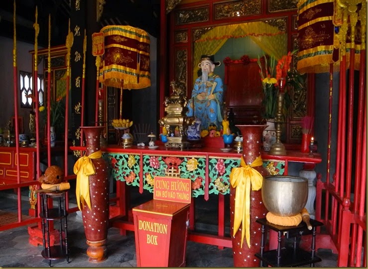 Hoi_An_-_Quan_Cong_Temple_1653 wikimedia