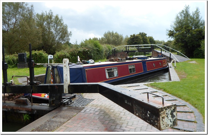 SAM_2066 Shipton Weir Lock