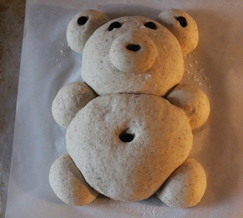 [teddy-bear-bread_3184.jpg]