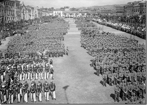 Desfile Militar Em 1936 [1936]