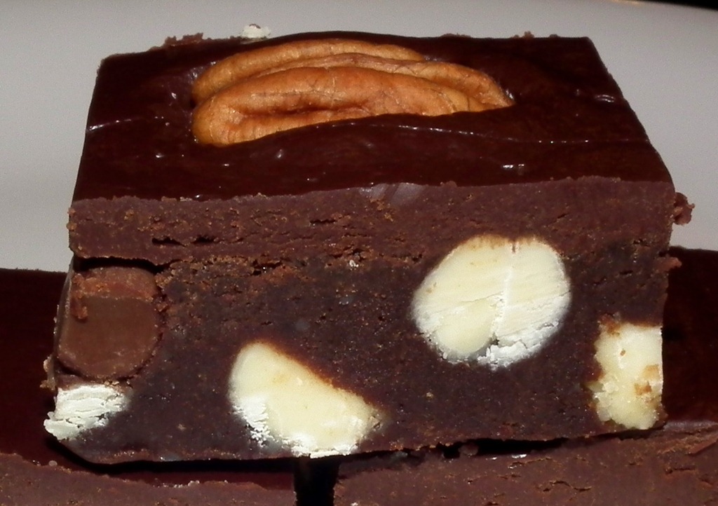 [Quintuple-Chocolate-Brownies4.jpg]