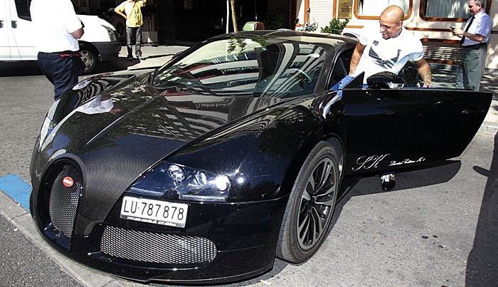[EL%2520nuevo%2520carro%2520de%2520Roberto%2520Carlos%255B3%255D.jpg]
