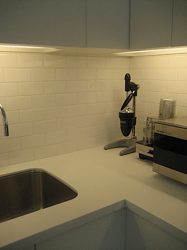 I do like how it illuminates the work areas nicely.