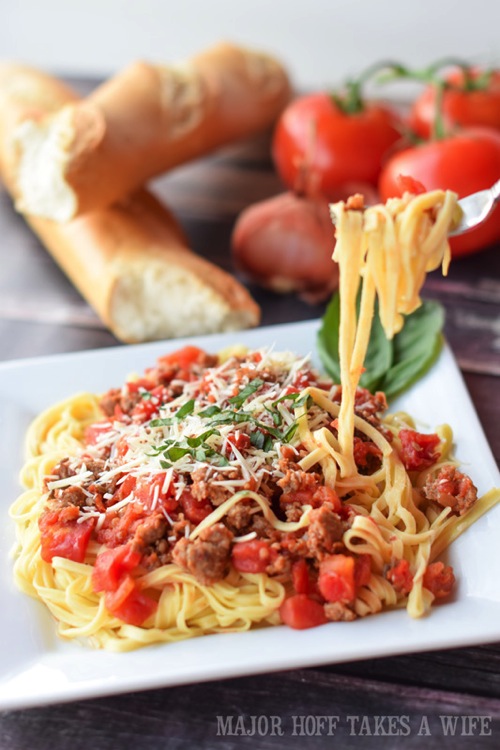 Italian sausage marinara Dinner in under 30 minutes. The perfect way to learn how to make homemade spaghetti sauce! In this learn to cook series, you will be taught everything you need to know to make the most scrumptious Italian Sausage Spaghetti Marinara Sauce. Part of the #TeachMeToCookSeries this meal is done and on the table in less than 30 minutes! WOW! #Pasta #spaghetti #homemade #Learntocook Italian sausage marinara Dinner in under 30 minutes. The perfect way to learn how to make homemade spaghetti sauce! In this learn to cook series, you will be taught everything you need to know to make the most scrumptious Italian Sausage Spaghetti Marinara Sauce. Part of the #TeachMeToCookSeries this meal is done and on the table in less than 30 minutes! WOW! #Pasta #spaghetti #homemade #Learntocook