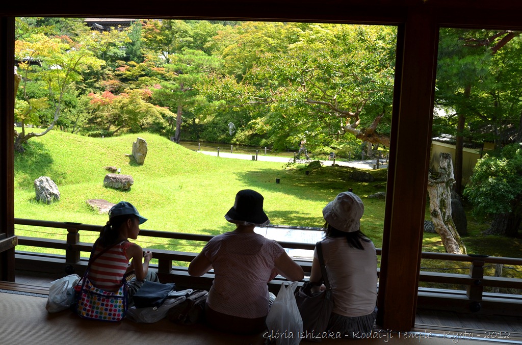 [Gl%25C3%25B3ria%2520Ishizaka%2520-%2520Kodaiji%2520Temple%2520-%2520Kyoto%2520-%25202012%2520-%252019%255B4%255D.jpg]