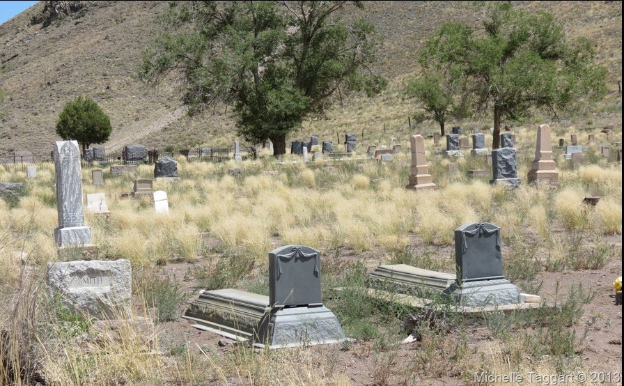 [Manassa-cemetery2.jpg]