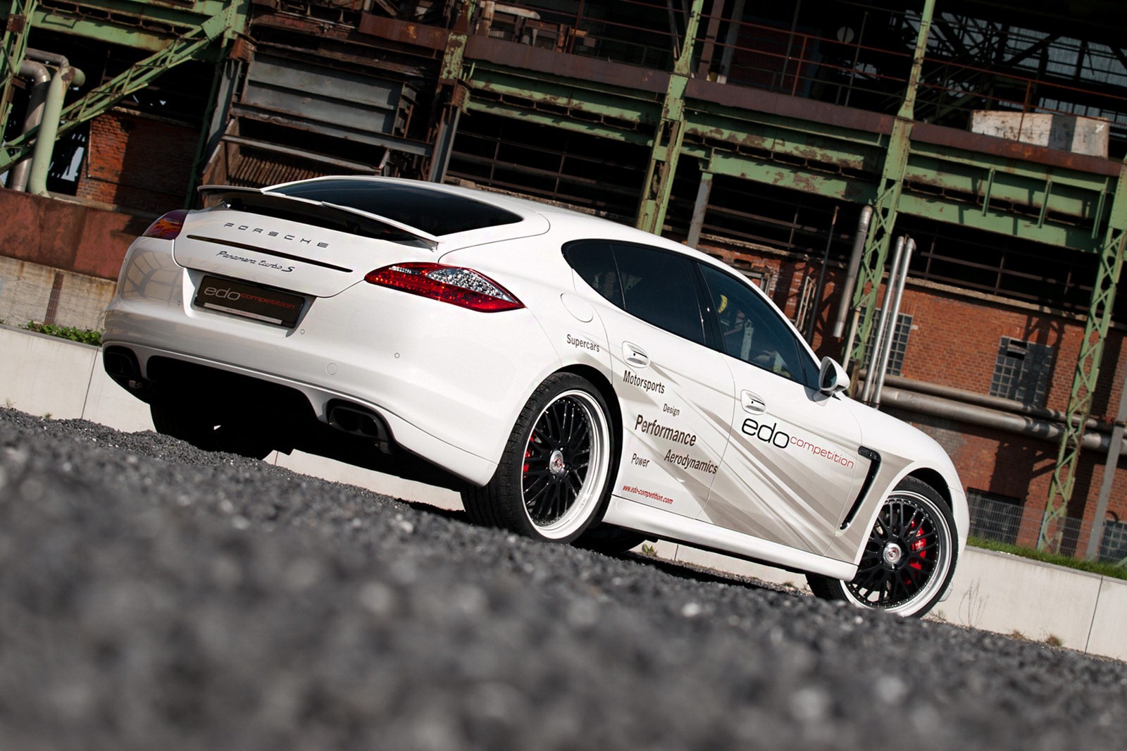 [Porsche-Panamera-Edo-Competition-Turbo-S32%255B2%255D.jpg]