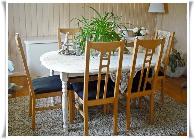 [Spisestuen%2520f%25C3%25B8r%2520oppussingen%255B6%255D.jpg]