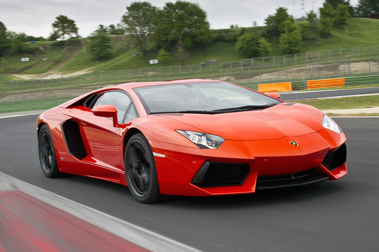 [12-2012-lamborghini-aventador-fd-1304056038%255B3%255D.jpg]