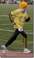 Podista maratoneta Fauja Singh indiano sikh vegetariano Podista maratoneta Fauja Singh indiano sikh vegetariano