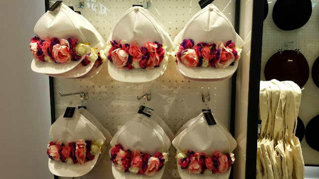 forever 21-opening-uruguay-south america-*retail-fashion-fast fashion-moda-tienda-shop-2014 compras mujer ropa accesorios sombreros gorros flores verano
