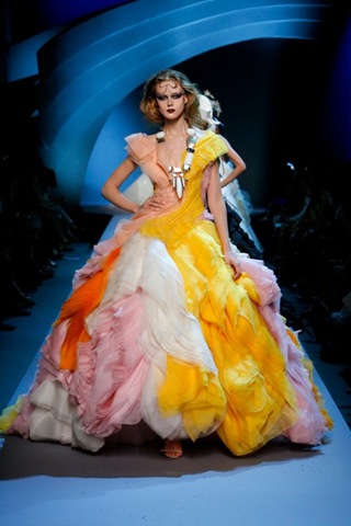 [couture%2520autum%2520winter%25202011%25202012%2520collection%252011%255B4%255D.jpg]