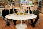 Peter Callahan, Oscar de la Renta, Martha Stewart, Darcy Miller and David Stark gather around the table for a chat.