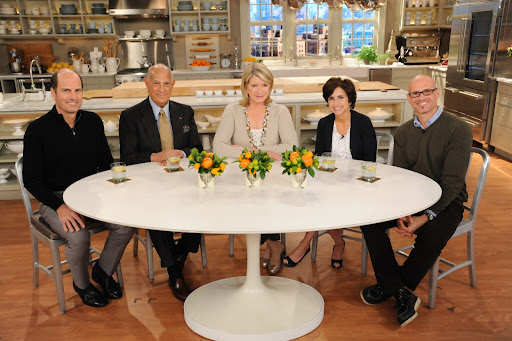 Peter Callahan, Oscar de la Renta, Martha Stewart, Darcy Miller and David Stark gather around the table for a chat.