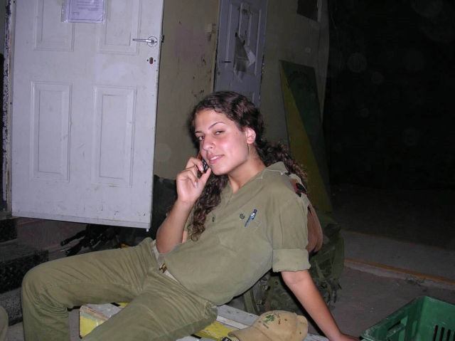 [israeli-defense-girls-41%255B3%255D.jpg]