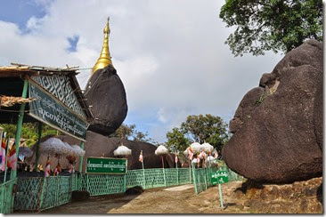Golden Rock Myanmar Kyaikto 131126_0134