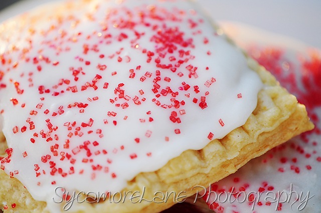 [homemade%2520poptarts-w%255B16%255D.jpg]