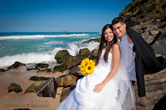 Fotos do evento Trash The Drass Caroline e Gabriel. Foto numero 12 do estudio L&D Producoes, do Rio de Janeiro, RJ. Andressa Lima e equipe fazem fotos de casamento (fotografias de casamentos), fotos de making-of (making of de noiva), fotos de eventos sociais, fotos de casal (ensaios fotograficos de e-session), videos de casamento (filmagem de casamentos), videos de making-of e videos de eventos sociais. Fotojornalismo e videojornalismo no Rio de Janeiro, RJ. fotos casamento rio de janeiro fotografias casal rj foto eventos noiva ensaio fotografico galeria noivas fotografo evento casar retrato fotografía modelos casamentos fotografos albuns fotografia para casais bolo vestido