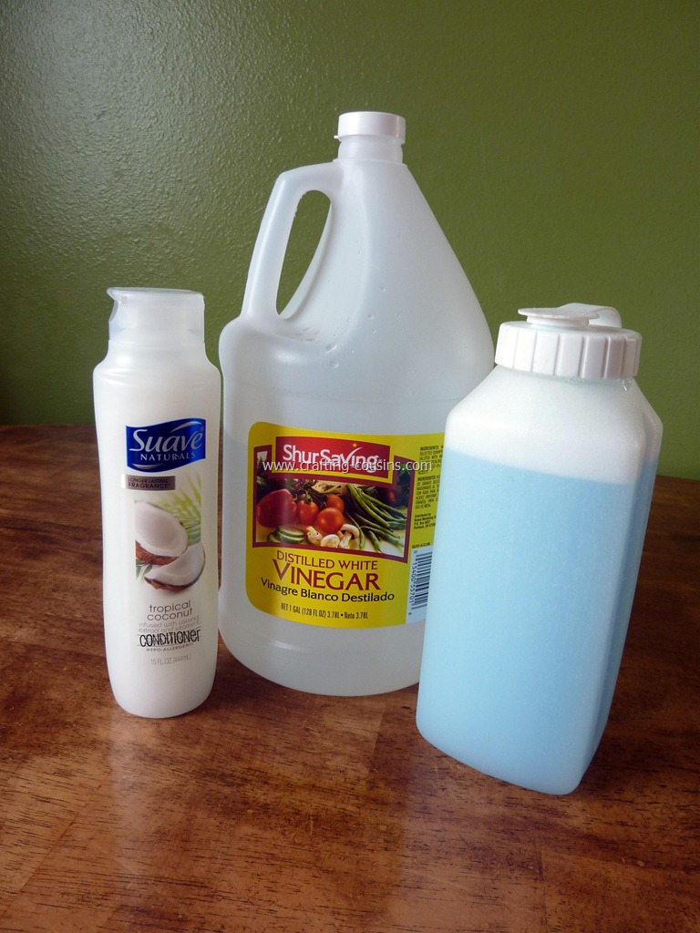 [homemade-fabric-softener4.jpg]