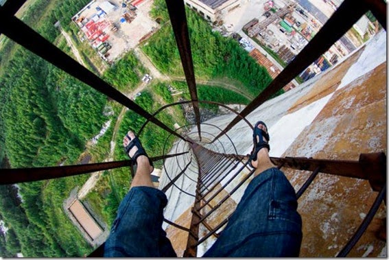 roofers_not_afraid_of_heights_16 roofers_not_afraid_of_heights_16