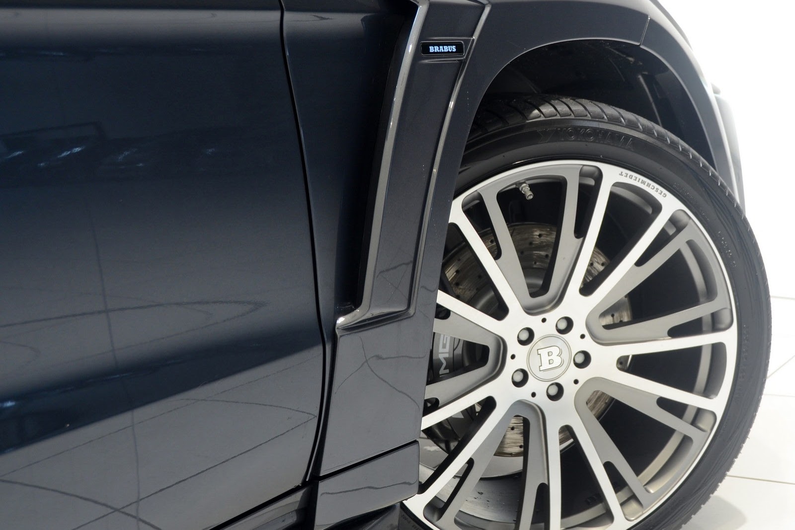 [Brabus-Mercedes-GL-21%255B2%255D.jpg]