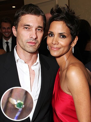 [halle-berry-300x400%255B5%255D.jpg]