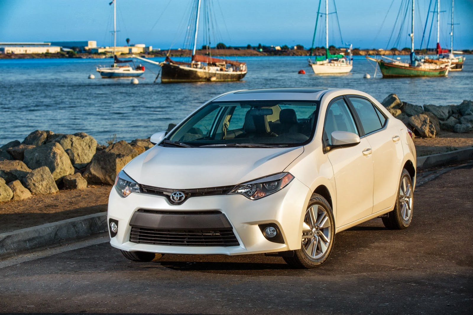 [2014-Toyota-Corolla-14%255B2%255D.jpg]
