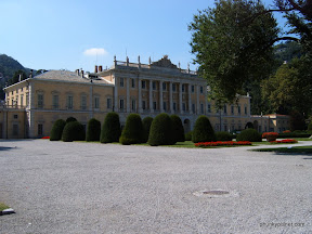 Mansion, Como