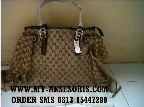 [GUCCI%255B3%255D.jpg]