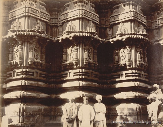 old-mahalakshmi-ambabai-temple old-mahalakshmi-ambabai-temple
