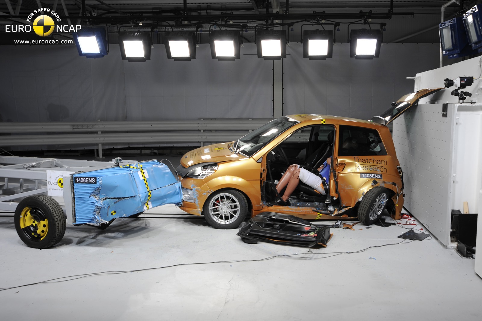 Ligier-IXO-J-LINE-4-Places-5%25255B3%25255D.jpg