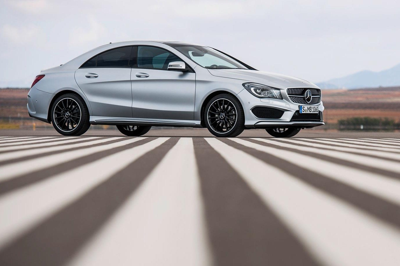 2014-Mercedes-CLA-2%25255B3%25255D.jpg