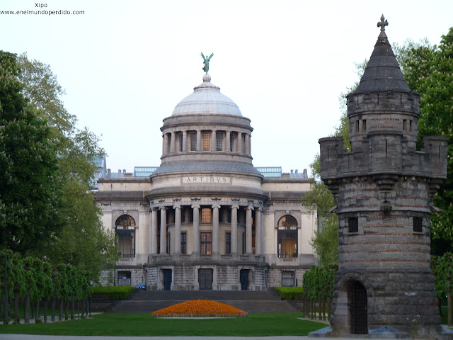 museo-de-arte-e-historia-parque-cincuentenario-bruselas.JPG