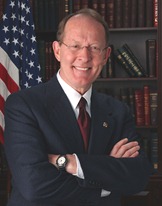 Lamar_Alexander_official_portrait