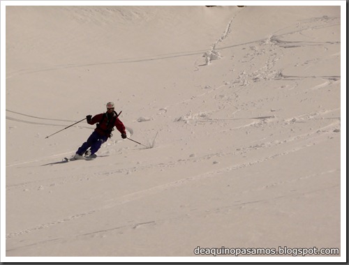 Arista NO y Descenso Cara Oeste con esquís (Pico de Arriel 2822m, Arremoulit, Pirineos) (Omar) 0800